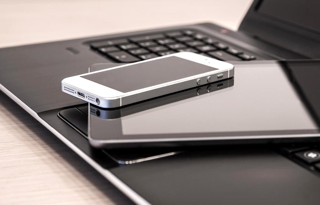 Industry certification badge for professional wireless technology services