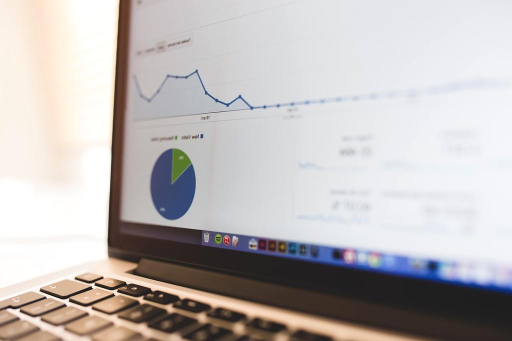 Real-time network performance analytics dashboard showing throughput, latency, and device connectivity patterns